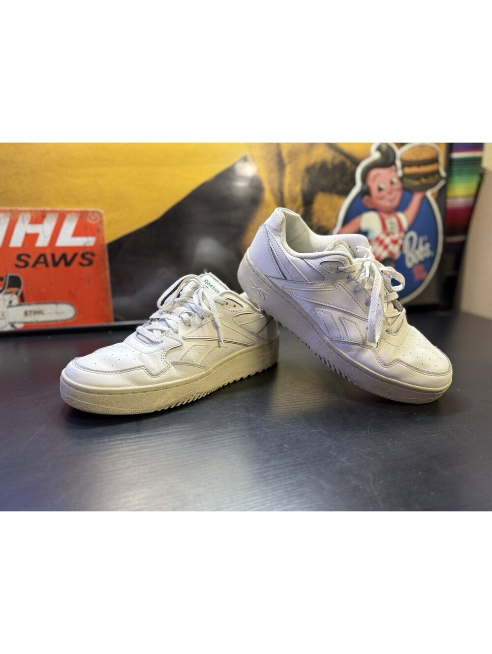 Reebok Womens BB 4000 II Low White Chalk Leather Sneakers Size 11 100208270